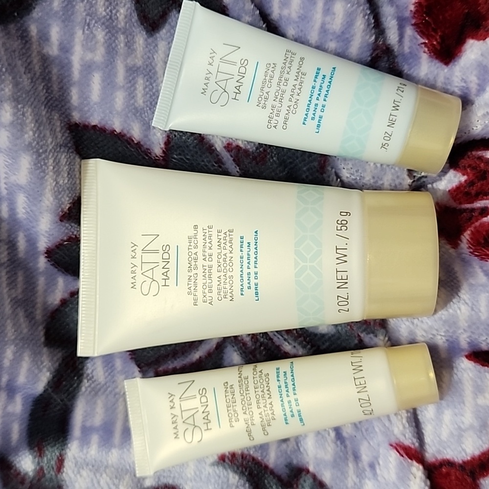 Mini Satin Hands Set